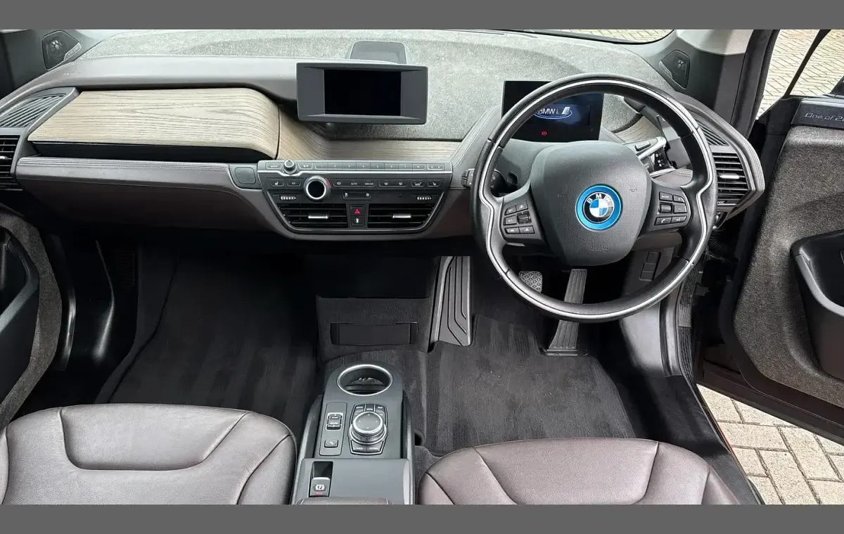 Usado BMW i3 Comfort Edition 135 kW (184 HP) 2022 Cinzento Citadino