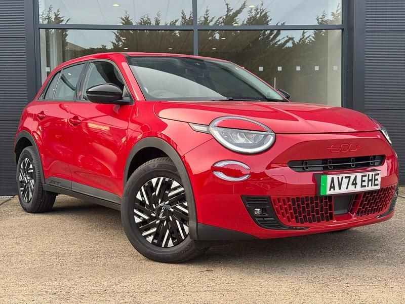 Used Fiat 600 Red 114 kW (156 HP) 2024 Red Hatchback