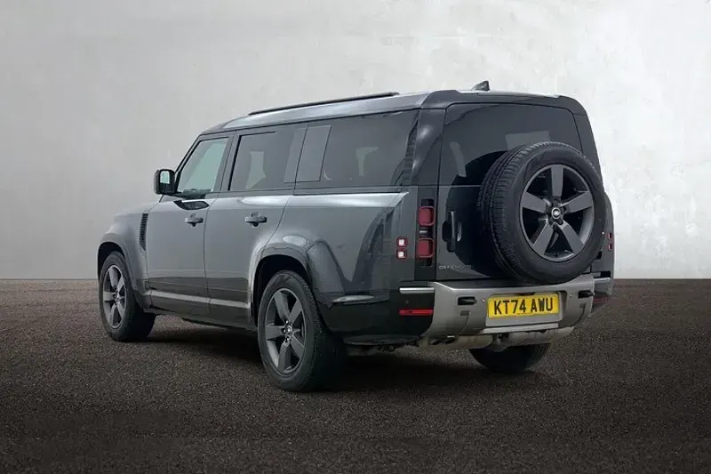 Used Land Rover Defender HSE Dynamic 345 HP (253 kW) 2024 Grey SUV