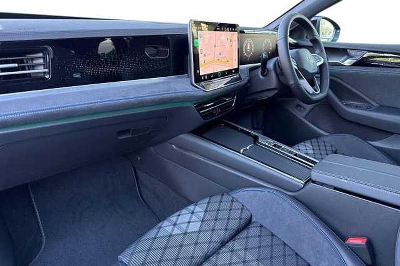 Used VW Passat 150 HP (110 kW) 2025 Estate