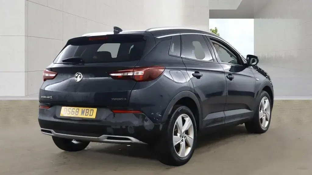 Used Vauxhall Grandland X Elite 130 HP (95 kW) 2019 Grey SUV
