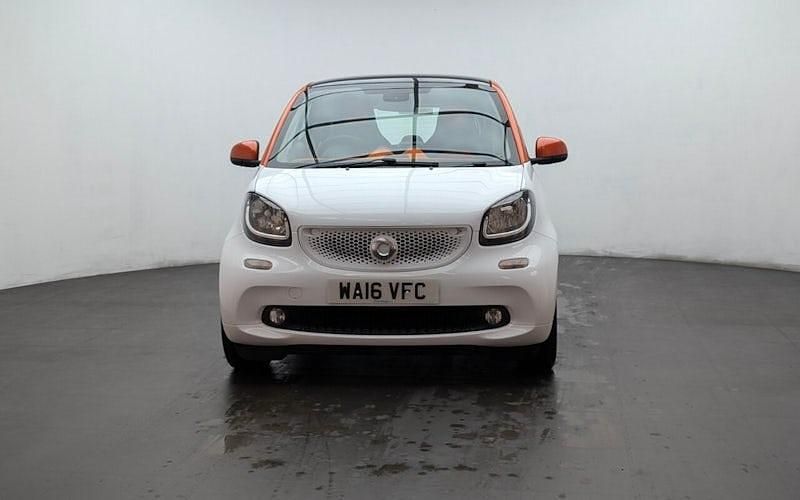 Used Smart ForTwo Coupé Edition #1 90 HP (66 kW) 2015 White Coupe