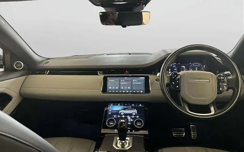 Used Land Rover Range Rover evoque First Edition 182 HP (133 kW) 2019 Silver SUV
