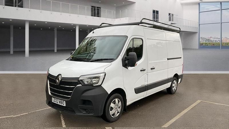 White Used 2022 Renault Master Business Van | £12,675 (Good price) - Image 1/4