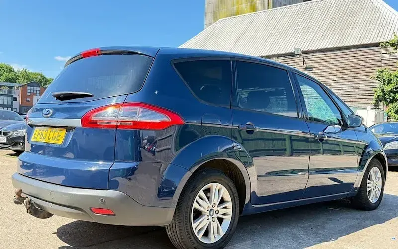 Used Ford S-MAX Zetec 140 HP (102 kW) 2014 MPV