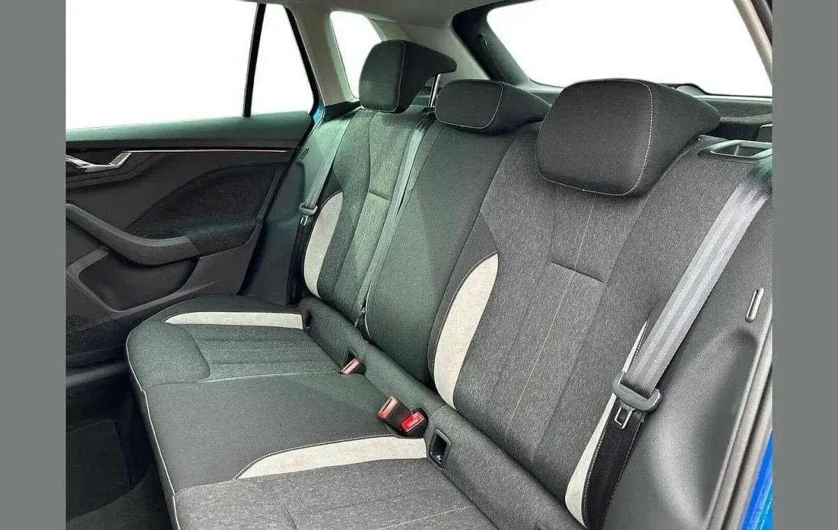 Used Skoda Kamiq SE L Executive 115 HP (84 kW) 2024 Blue SUV