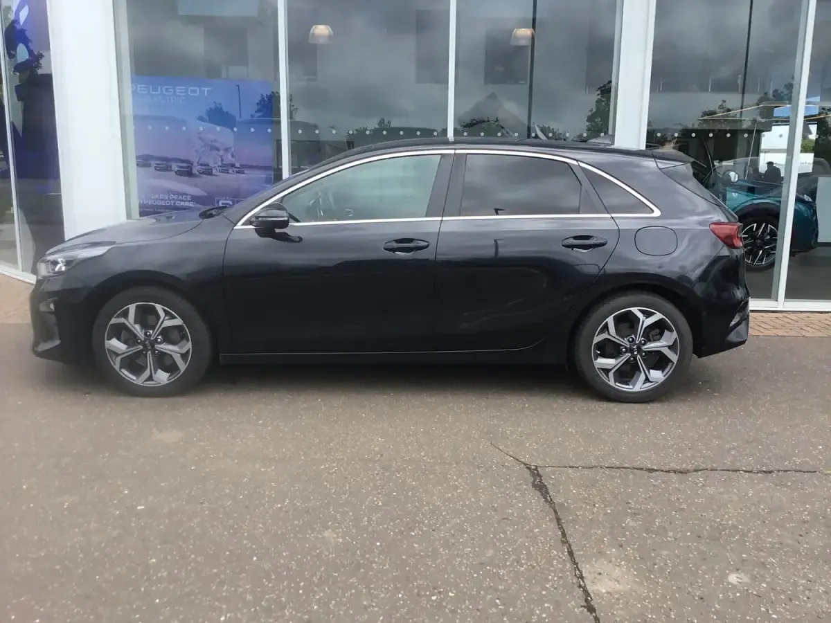 Used Kia Ceed First Edition 140 HP (102 kW) 2019 Black Hatchback