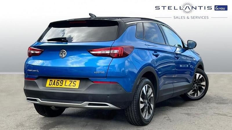 Used Vauxhall Grandland X SRi 128 HP (94 kW) 2019 Blue SUV