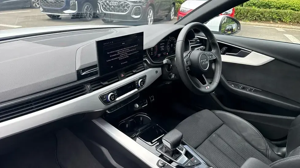 Used Audi A4 S-Line 204 HP (150 kW) 2024 White Estate