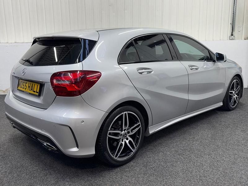 Used Mercedes A180 AMG Line Premium Plus 109 HP (80 kW) 2017 Silver Hatchback