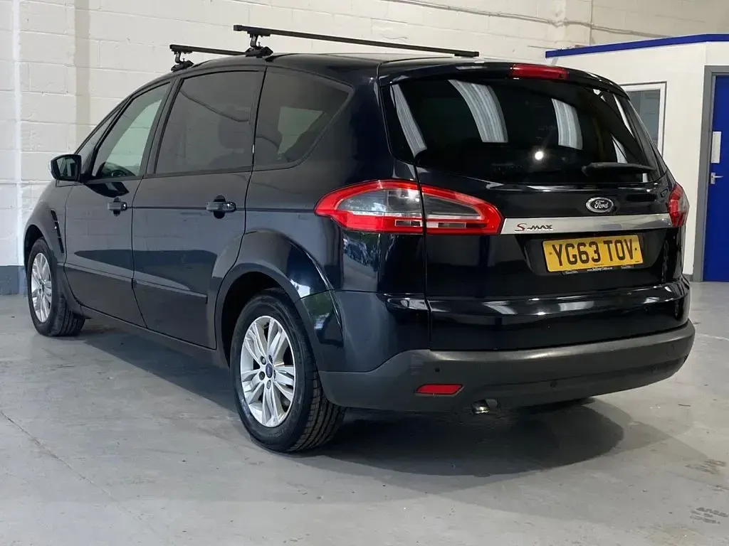 Used Ford S-MAX Zetec 115 HP (84 kW) 2013 Black MPV