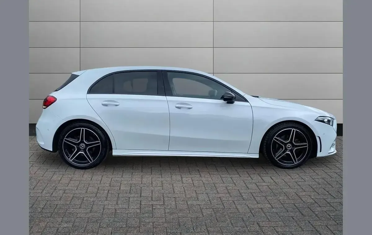 Used Mercedes A200 Executive 163 HP (119 kW) 2023 White Hatchback
