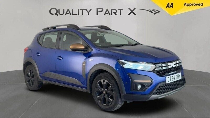 Blue Used 2024 Dacia Sandero Extreme Hatchback | £14,300 (Good price) - Image 1/4