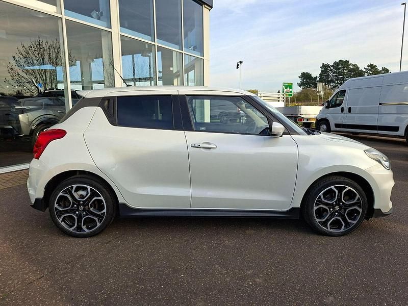 Used Suzuki Swift Sport 140 HP (102 kW) 2018 White Hatchback