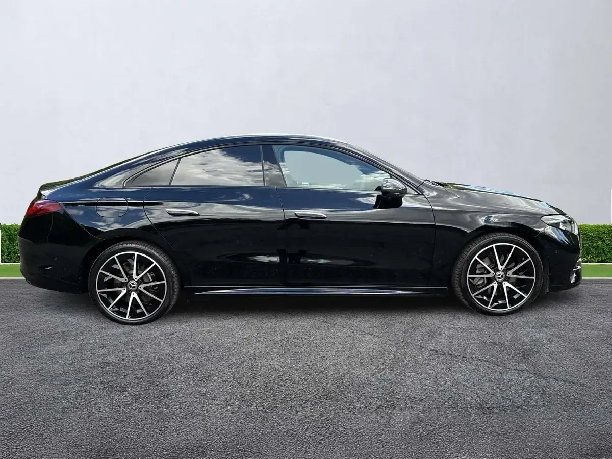Usado Mercedes CLA 250+ AMG line 200 kW (272 HP) 2025 Preto Sedan