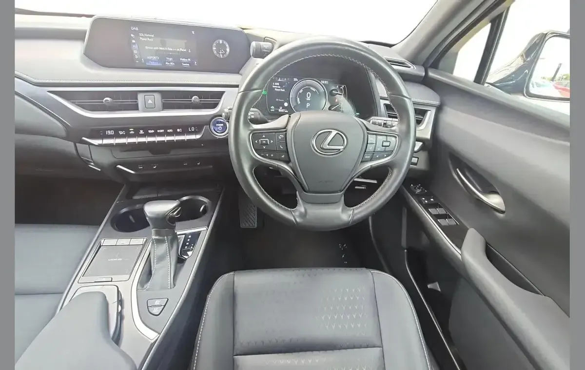 Used Lexus UX 250h 180 HP (132 kW) 2021 Black SUV