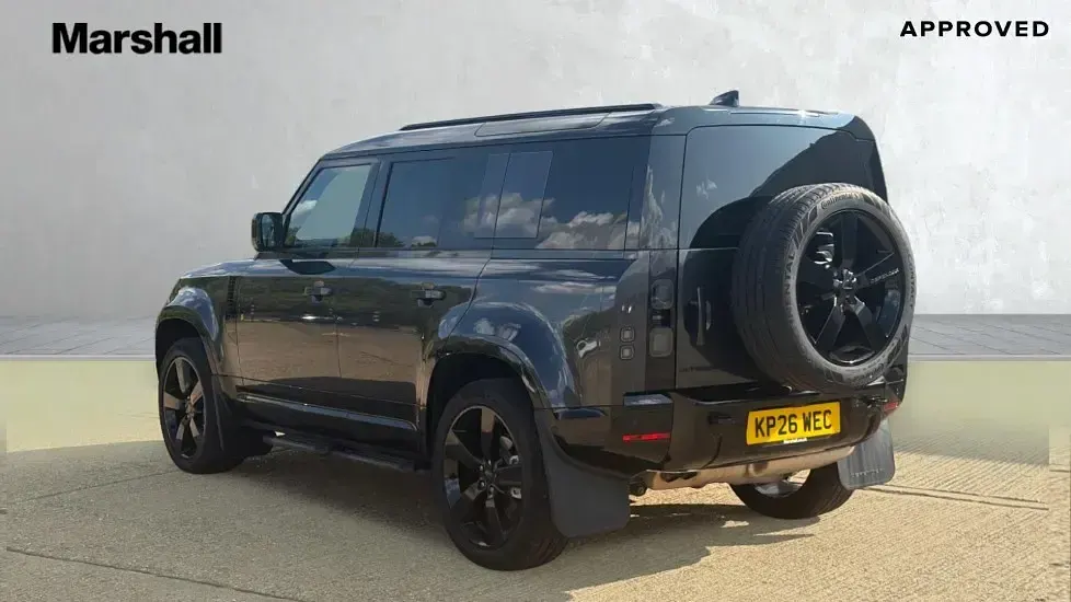 Used Land Rover Defender SE Dynamic 249 HP (183 kW) 2026 Carpathian grey SUV