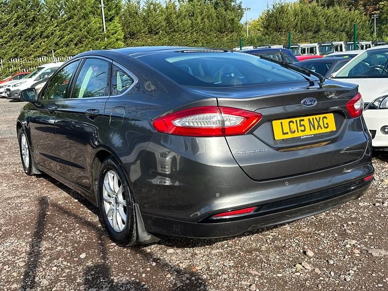 Used Ford Mondeo Titanium 115 HP (84 kW) 2015 Grey Hatchback