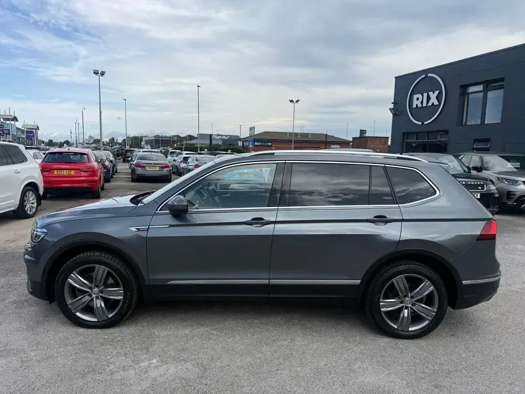 Used VW Tiguan Allspace SEL 190 HP (139 kW) 2018 Grey SUV
