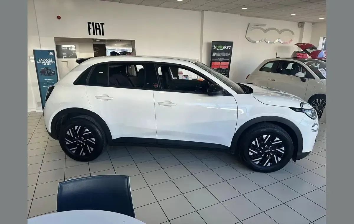 Nuevo Fiat 600 Red 114 kW (156 CV) 2025 Blanco SUV