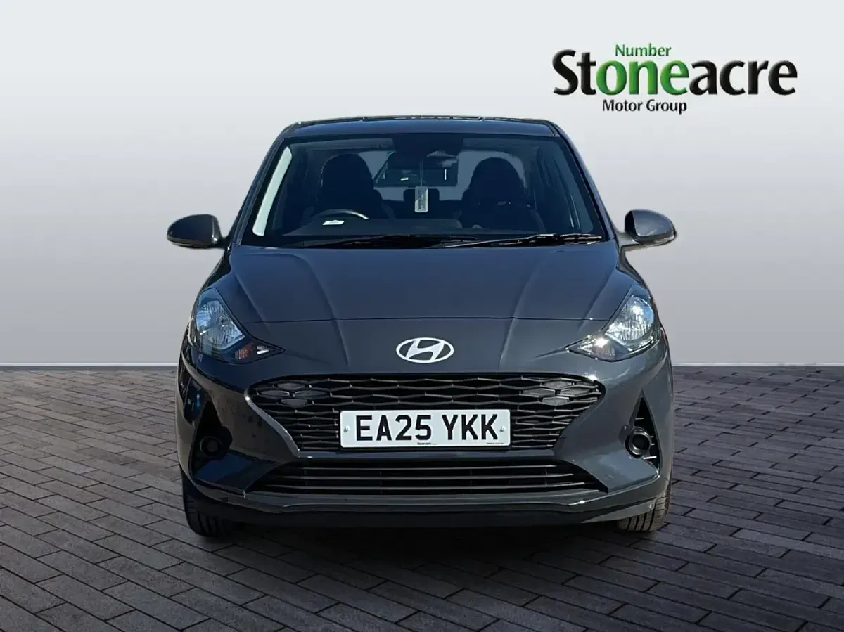 Used Hyundai i10 Advanced 63 HP (46 kW) 2025 Grey Hatchback