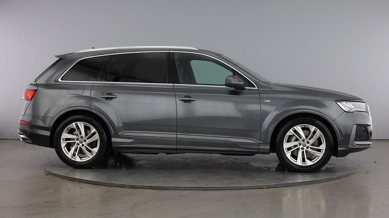 Used Audi Q7 Black Edition 231 HP (169 kW) 2023 Daytona grey SUV