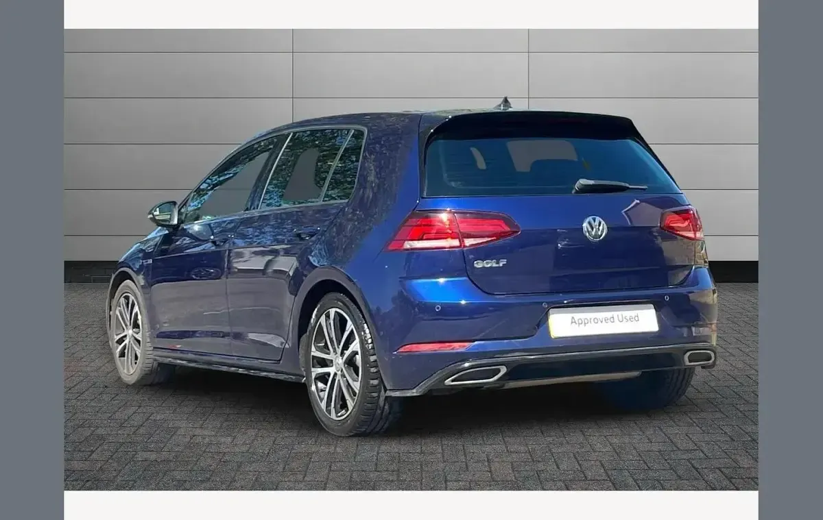 Used VW Golf VII R-line 150 HP (110 kW) 2019 Blue Hatchback