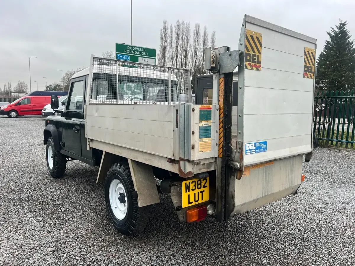 Used Land Rover Defender 2000 Green Pickup