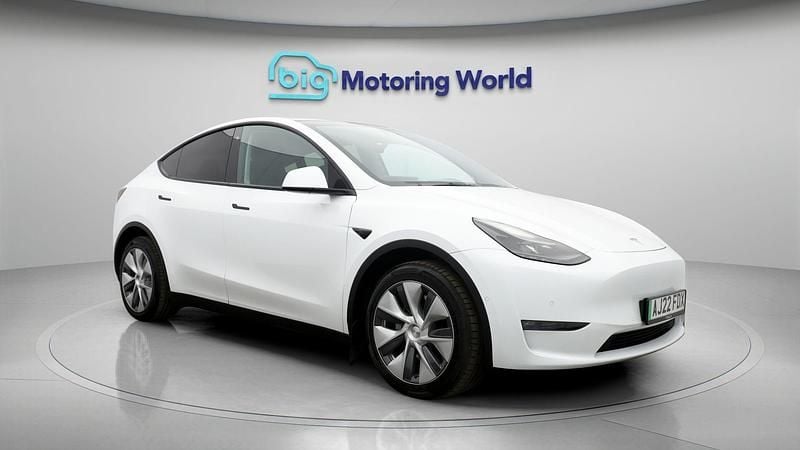 Used 2022 Tesla Model Y Long Range SUV | £23,100 (Good price) - Image 1/4