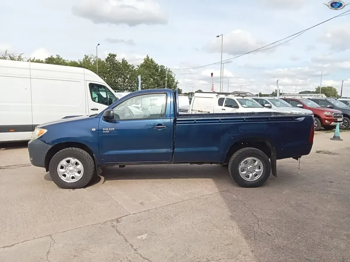 Used Toyota HiLux 120 HP (88 kW) 2008 Blue Pickup