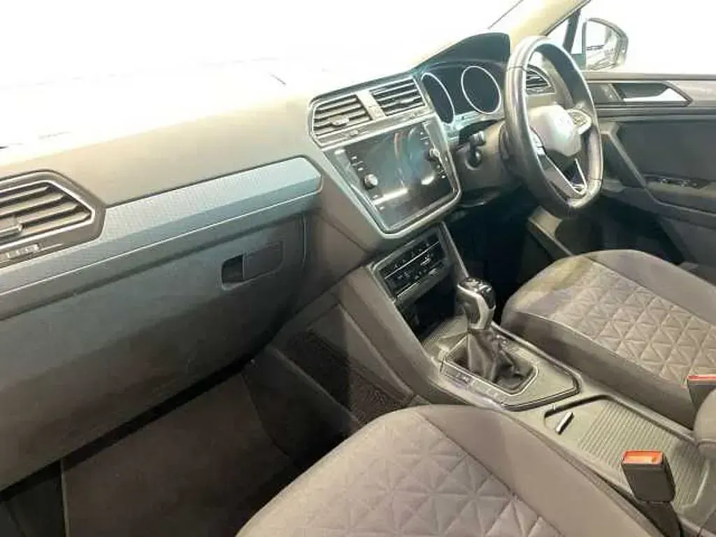 Used VW Tiguan Life 150 HP (110 kW) 2023 White SUV