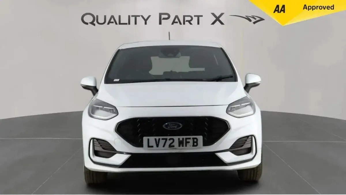 Begagnad Ford Fiesta ST-Line 2022 Vit Halvkombi