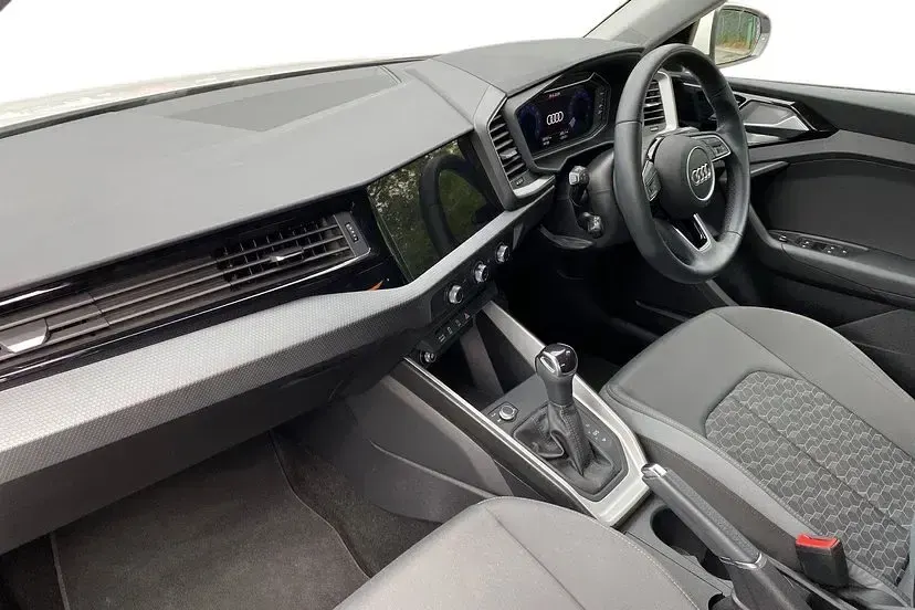 Used Audi A1 Sportback Sport 108 HP (79 kW) 2023 White Hatchback