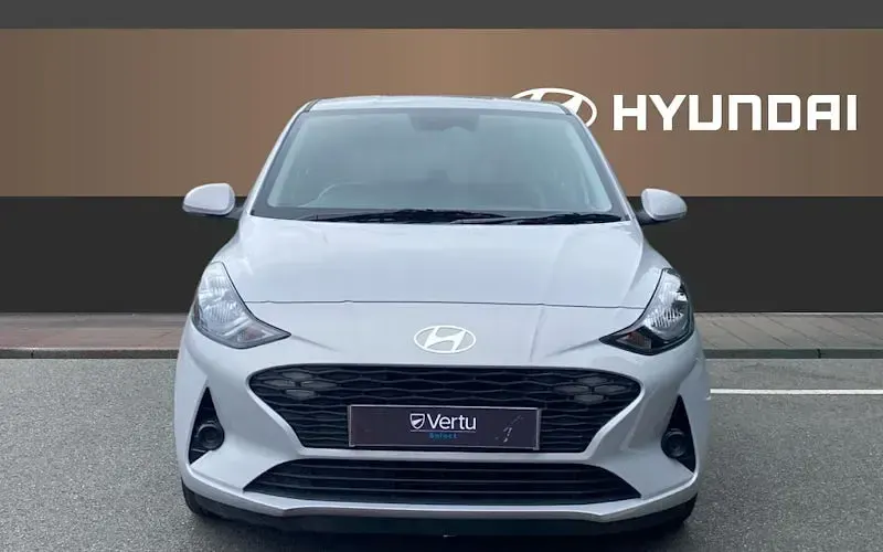 Used Hyundai i10 Advanced 63 HP (46 kW) 2025 Grey Hatchback