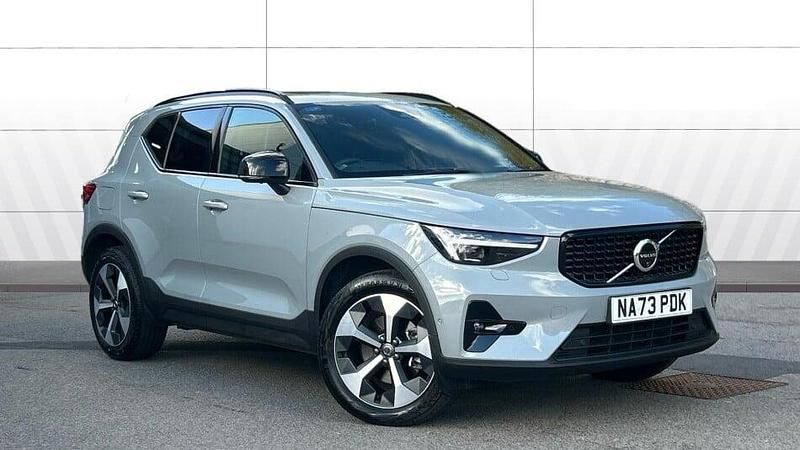 Used 2023 Volvo XC40 Ultimate SUV | £32,235 (Good price) - Image 1/3