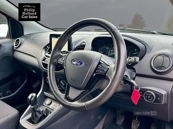 Used Ford Ka Zetec 84 HP (61 kW) 2018 Red Hatchback