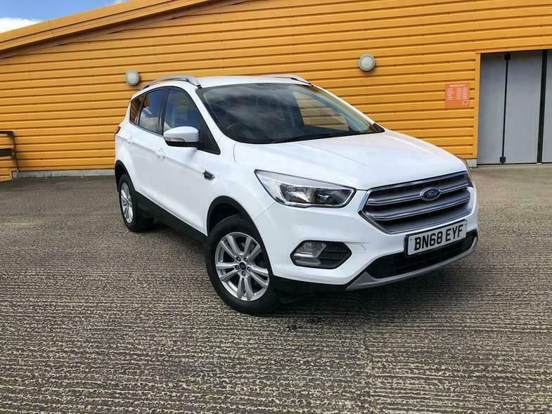 Second-hand Ford Kuga Zetec 120 CP (88 kW) 2018 Alb SUV