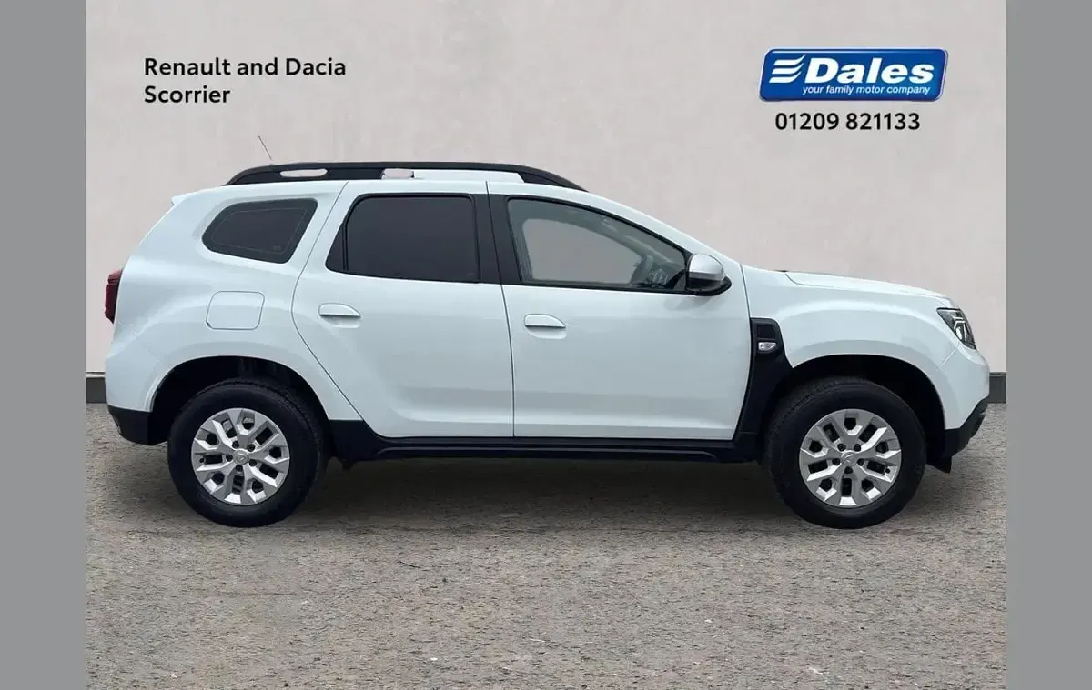 Used Dacia Duster Comfort 91 HP (66 kW) 2022 White SUV