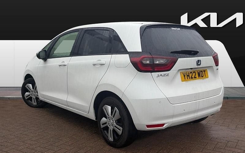 Used Honda Jazz Hybrid 109 HP (80 kW) 2022 White Hatchback