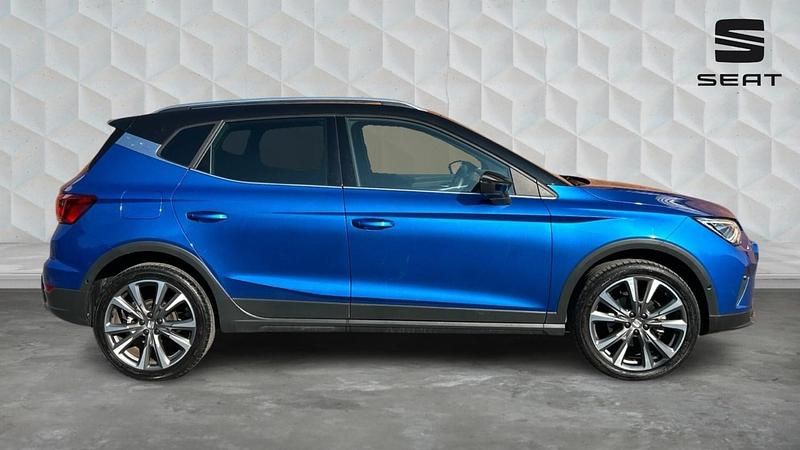 Used Seat Arona FR 113 HP (83 kW) 2024 Blue SUV