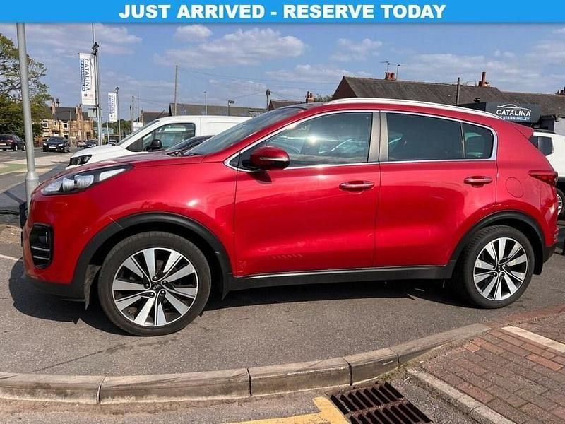 Red Used 2017 Kia Sportage 4 SUV | £10,700 (Fair price) - Image 1/4