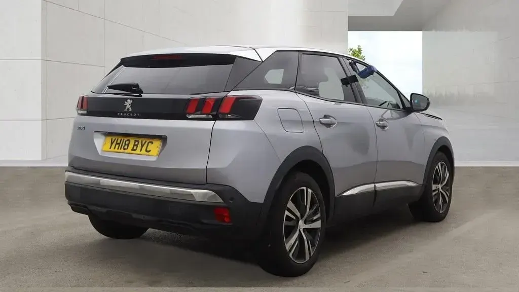 Used Peugeot 3008 Allure 120 HP (88 kW) 2018 Grey SUV