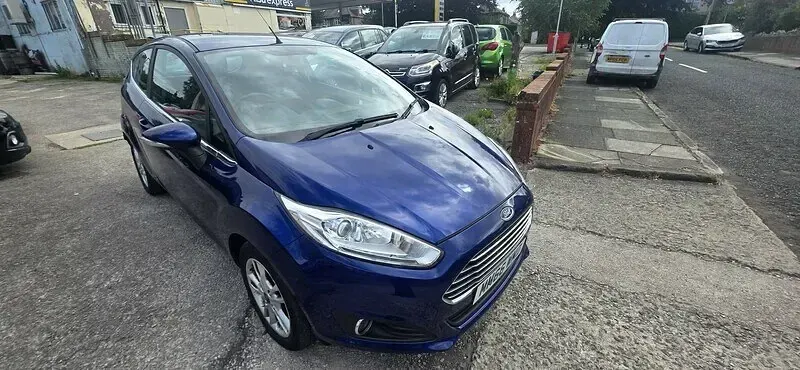 Used Ford Fiesta Zetec 82 HP (60 kW) 2016 Blue Hatchback