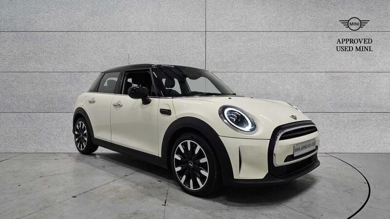 White Used 2022 Mini Cooper Exclusive Hatchback | £16,799 (Fair price) - Image 1/4