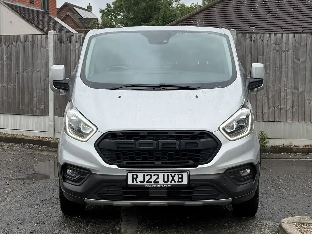 Used Ford Transit Custom 170 HP (125 kW) 2022 Silver Van