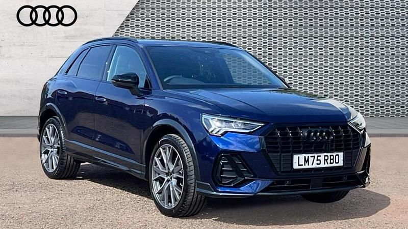 Begagnad Audi Q3 Black Edition 150 HK (110 kW) 2025 Blå SUV