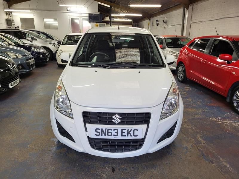 Used Suzuki Splash SZ3 93 HP (68 kW) 2013 White Hatchback