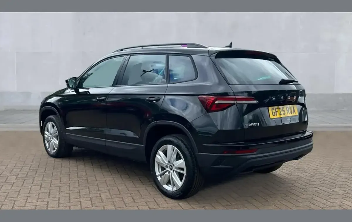 Nowe Skoda Karoq SE 150 KM (110 kW) 2025 Czarny SUV
