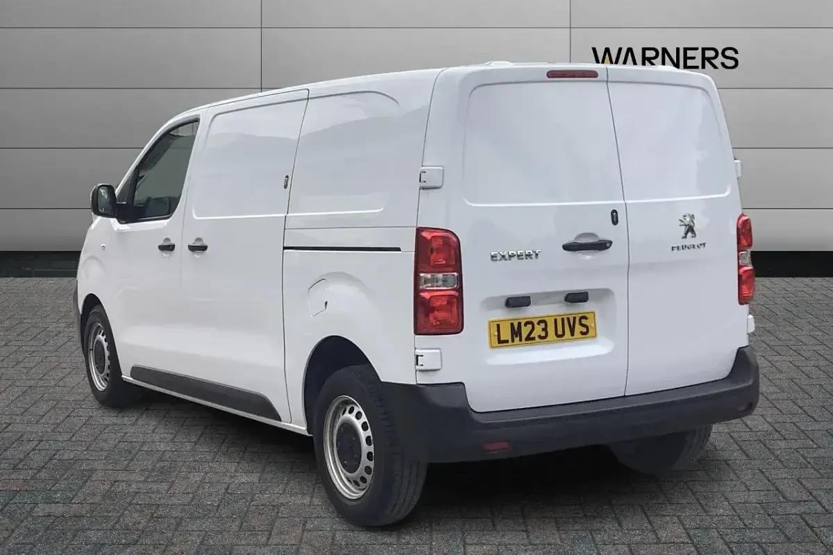 Used Peugeot Expert Premium 102 HP (75 kW) 2023 White Van