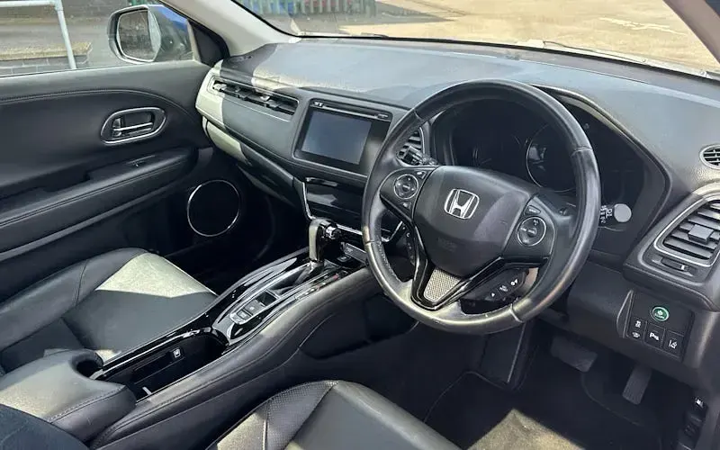 Used Honda HR-V Hybrid 131 HP (96 kW) 2018 Blue SUV